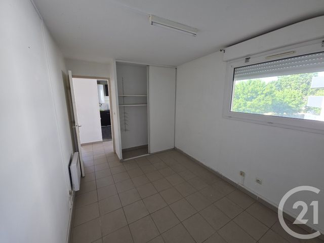 Appartement T3 à vendre - 3 pièces - 57.12 m2 - NIMES - 30 - LANGUEDOC-ROUSSILLON - Century 21 Dhuoda