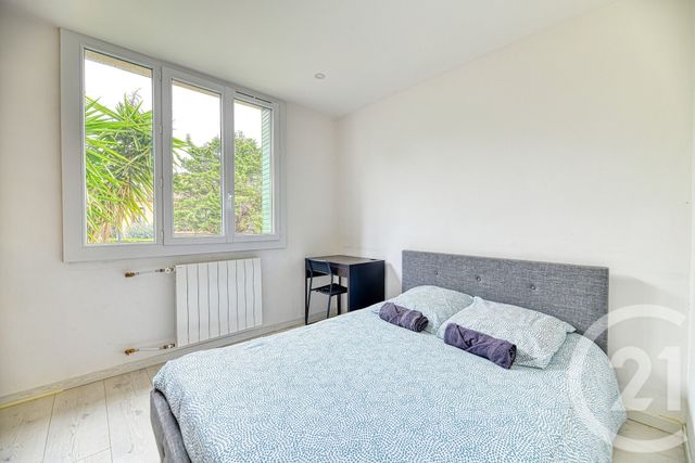 Appartement T4 à louer - 4 pièces - 64.26 m2 - NIMES - 30 - LANGUEDOC-ROUSSILLON - Century 21 Dhuoda