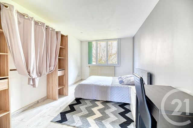 Appartement T4 à louer - 4 pièces - 64.26 m2 - NIMES - 30 - LANGUEDOC-ROUSSILLON - Century 21 Dhuoda