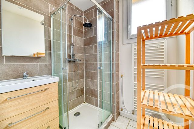 Appartement T4 à louer - 4 pièces - 64.26 m2 - NIMES - 30 - LANGUEDOC-ROUSSILLON - Century 21 Dhuoda
