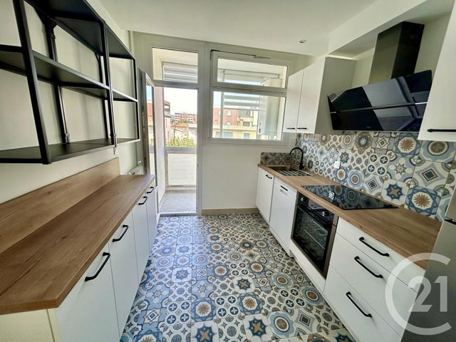 Appartement F5 à louer - 5 pièces - 88.33 m2 - NIMES - 30 - LANGUEDOC-ROUSSILLON - Century 21 Dhuoda