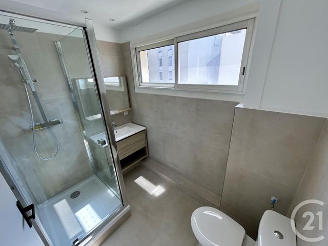 Appartement F5 à louer - 5 pièces - 88.33 m2 - NIMES - 30 - LANGUEDOC-ROUSSILLON - Century 21 Dhuoda