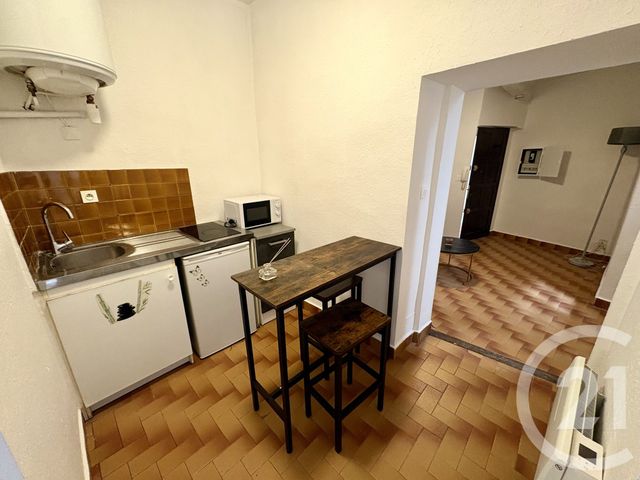 Appartement F1 à vendre - 1 pièce - 22.2 m2 - NIMES - 30 - LANGUEDOC-ROUSSILLON - Century 21 Dhuoda