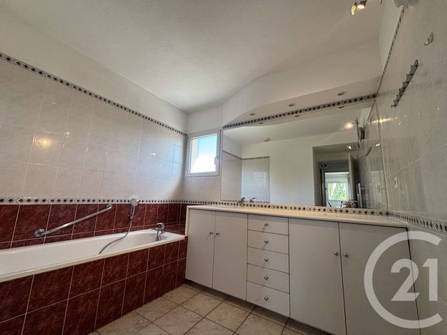 maison à louer - 5 pièces - 114.37 m2 - NIMES - 30 - LANGUEDOC-ROUSSILLON - Century 21 Dhuoda