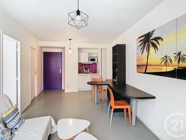 Appartement T2 à louer - 2 pièces - 32.4 m2 - NIMES - 30 - LANGUEDOC-ROUSSILLON - Century 21 Dhuoda
