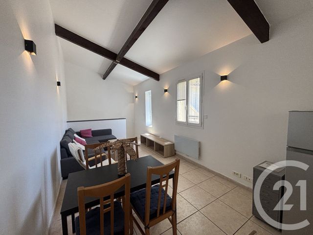 Appartement Duplex à louer - 2 pièces - 44.75 m2 - NIMES - 30 - LANGUEDOC-ROUSSILLON - Century 21 Dhuoda