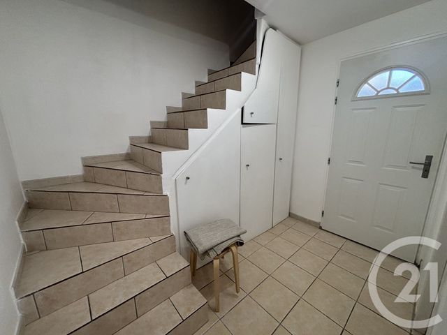 Appartement Duplex à louer - 2 pièces - 44.75 m2 - NIMES - 30 - LANGUEDOC-ROUSSILLON - Century 21 Dhuoda
