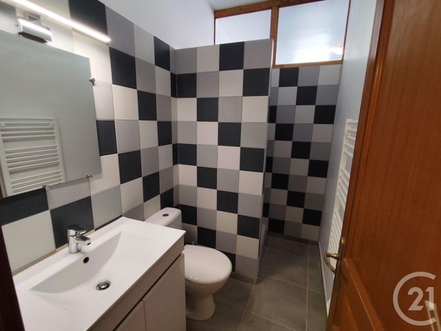Appartement T3 à louer - 3 pièces - 50.89 m2 - NIMES - 30 - LANGUEDOC-ROUSSILLON - Century 21 Dhuoda
