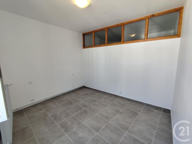Appartement T3 à louer - 3 pièces - 50.89 m2 - NIMES - 30 - LANGUEDOC-ROUSSILLON - Century 21 Dhuoda
