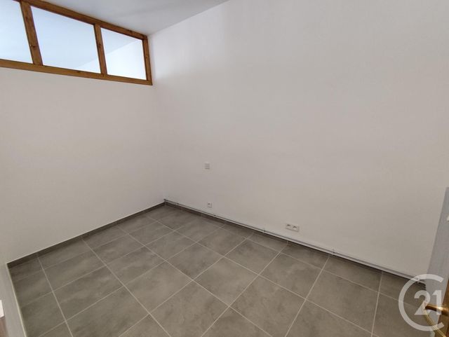 Appartement T3 à louer - 3 pièces - 50.89 m2 - NIMES - 30 - LANGUEDOC-ROUSSILLON - Century 21 Dhuoda