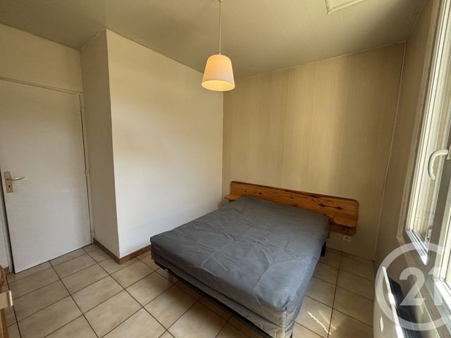 Appartement T2 à louer - 2 pièces - 33.67 m2 - NIMES - 30 - LANGUEDOC-ROUSSILLON - Century 21 Dhuoda