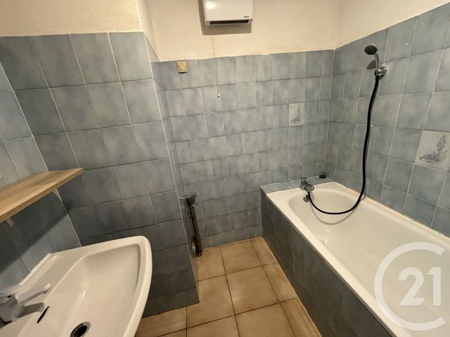 Appartement T2 à louer - 2 pièces - 33.67 m2 - NIMES - 30 - LANGUEDOC-ROUSSILLON - Century 21 Dhuoda
