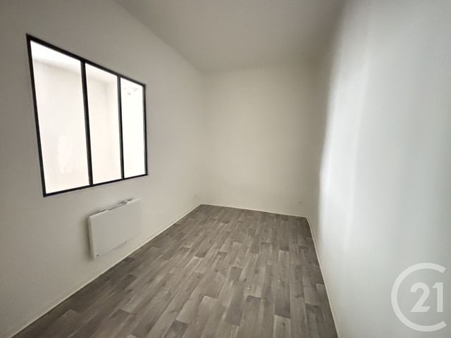 Appartement T3 à louer - 3 pièces - 50.98 m2 - NIMES - 30 - LANGUEDOC-ROUSSILLON - Century 21 Dhuoda