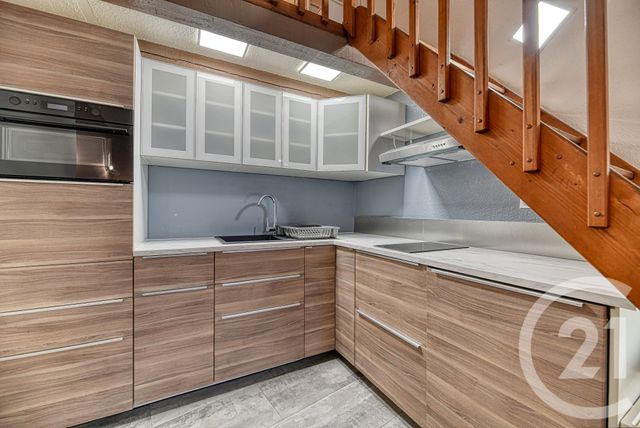 Appartement Studio à louer - 1 pièce - 31.6 m2 - NIMES - 30 - LANGUEDOC-ROUSSILLON - Century 21 Dhuoda