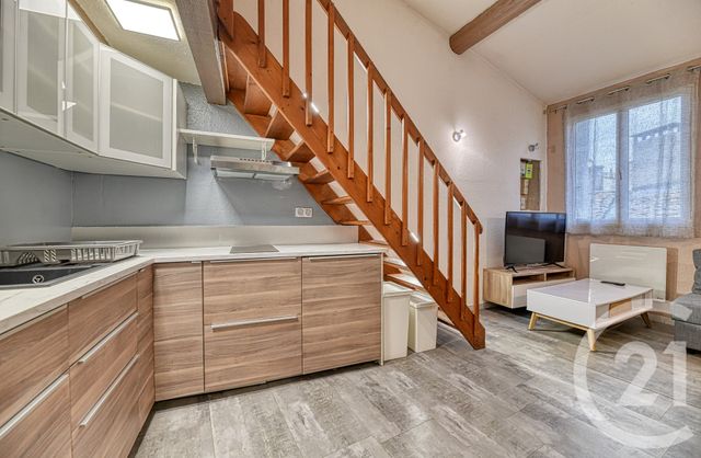 Appartement Studio à louer - 1 pièce - 31.6 m2 - NIMES - 30 - LANGUEDOC-ROUSSILLON - Century 21 Dhuoda