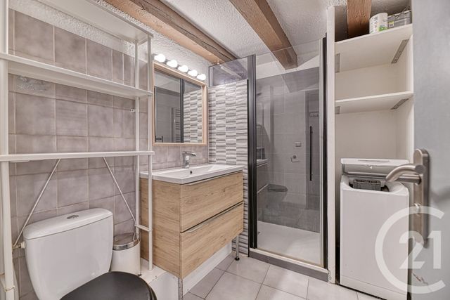 Appartement Studio à louer - 1 pièce - 31.6 m2 - NIMES - 30 - LANGUEDOC-ROUSSILLON - Century 21 Dhuoda