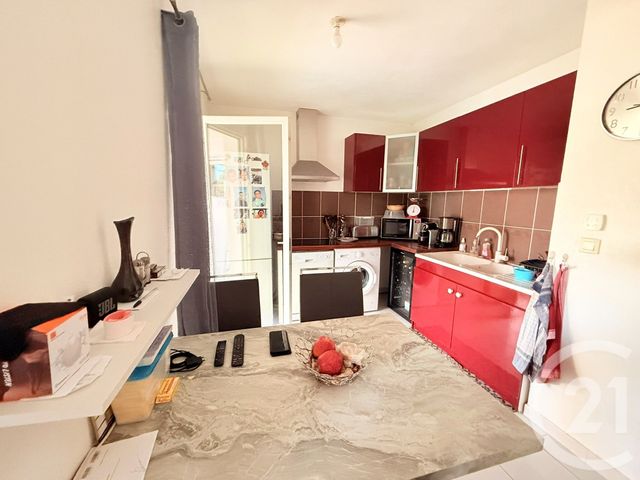 Appartement à vendre - 2 pièces - 41.3 m2 - GARONS - 30 - LANGUEDOC-ROUSSILLON - Century 21 Dhuoda