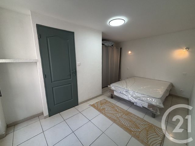 Appartement T2 à louer - 2 pièces - 39.17 m2 - NIMES - 30 - LANGUEDOC-ROUSSILLON - Century 21 Dhuoda