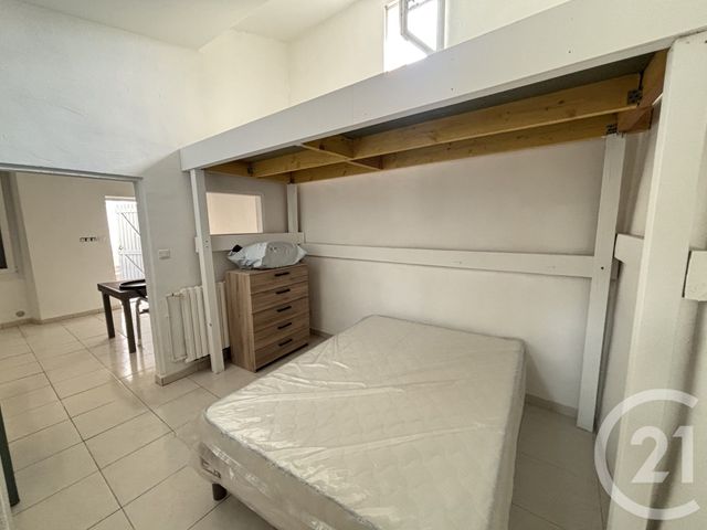 Appartement T2 à louer - 2 pièces - 25.47 m2 - NIMES - 30 - LANGUEDOC-ROUSSILLON - Century 21 Dhuoda