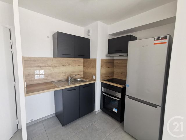 Appartement T2 à louer - 2 pièces - 39.01 m2 - NIMES - 30 - LANGUEDOC-ROUSSILLON - Century 21 Dhuoda