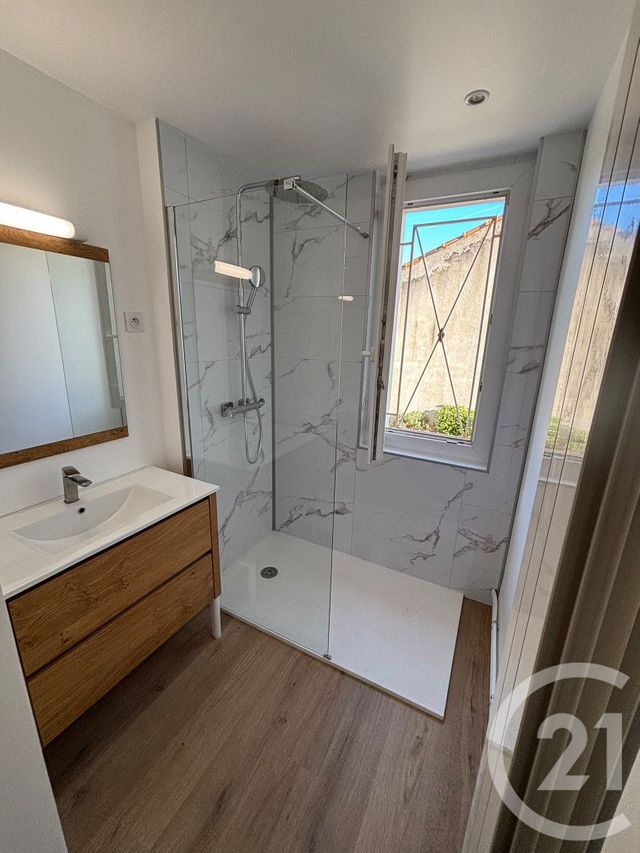 Appartement F5 à vendre - 5 pièces - 81.22 m2 - NIMES - 30 - LANGUEDOC-ROUSSILLON - Century 21 Dhuoda