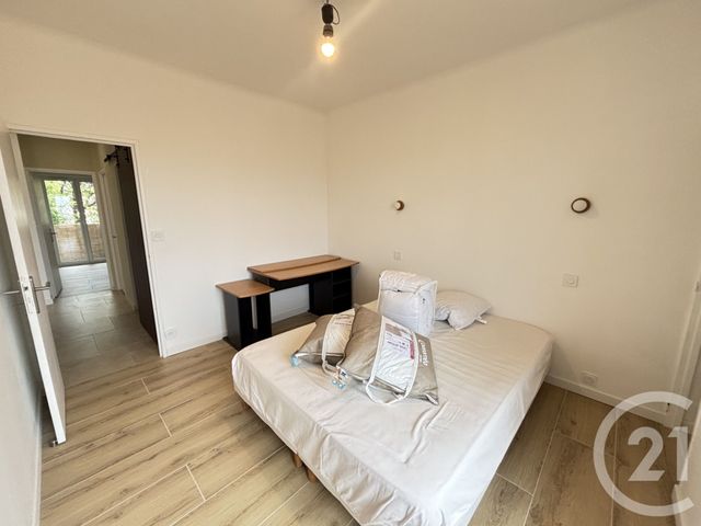 Appartement T3 à louer - 3 pièces - 61.22 m2 - NIMES - 30 - LANGUEDOC-ROUSSILLON - Century 21 Dhuoda