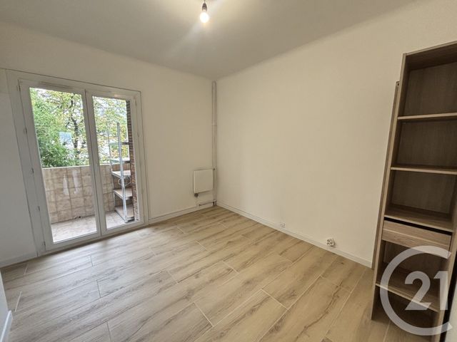 Appartement T3 à louer - 3 pièces - 61.22 m2 - NIMES - 30 - LANGUEDOC-ROUSSILLON - Century 21 Dhuoda