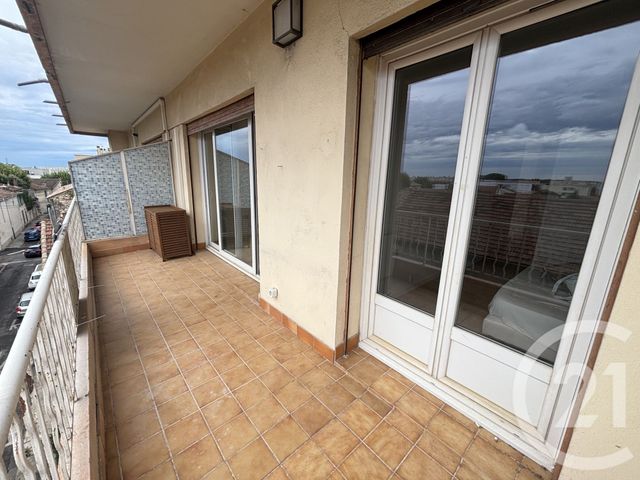 Appartement T3 à louer - 3 pièces - 61.22 m2 - NIMES - 30 - LANGUEDOC-ROUSSILLON - Century 21 Dhuoda