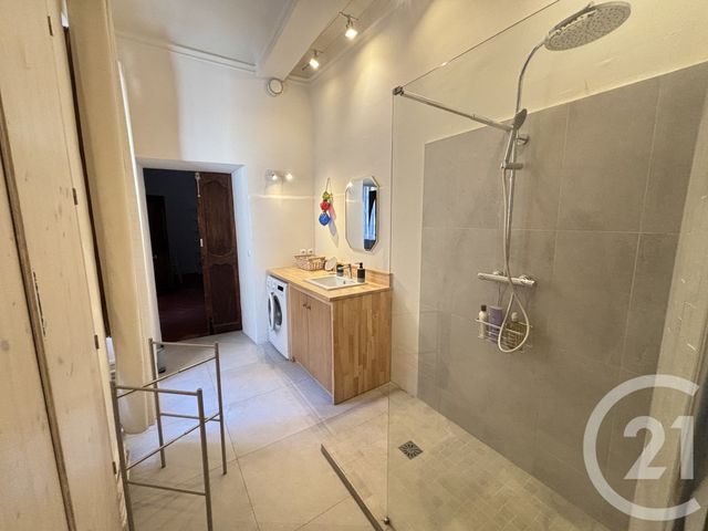 Appartement T2 à louer - 2 pièces - 75.63 m2 - NIMES - 30 - LANGUEDOC-ROUSSILLON - Century 21 Dhuoda