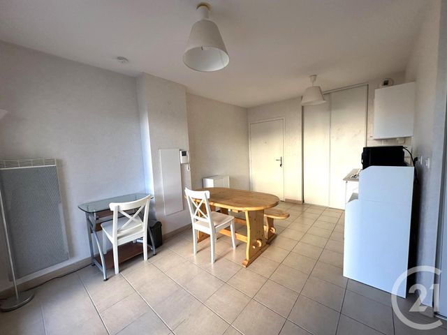 Appartement T1 à louer - 1 pièce - 28.89 m2 - NIMES - 30 - LANGUEDOC-ROUSSILLON - Century 21 Dhuoda