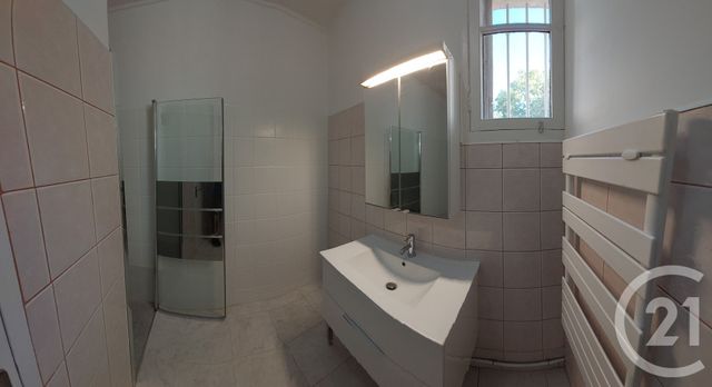 Appartement T3 à louer - 3 pièces - 65.07 m2 - NIMES - 30 - LANGUEDOC-ROUSSILLON - Century 21 Dhuoda