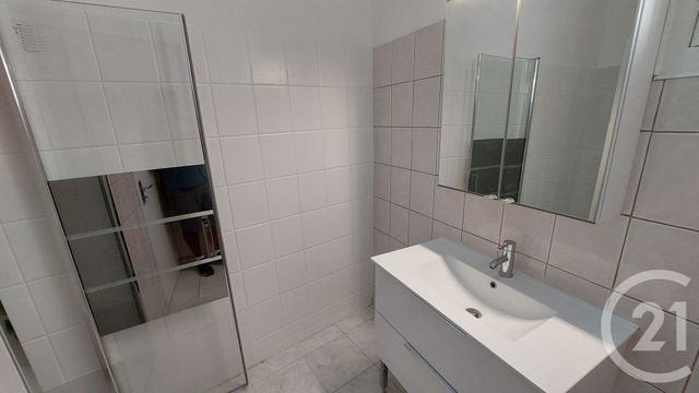 Appartement T3 à louer - 3 pièces - 65.07 m2 - NIMES - 30 - LANGUEDOC-ROUSSILLON - Century 21 Dhuoda