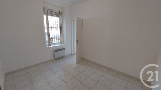 Appartement T3 à louer - 3 pièces - 65.07 m2 - NIMES - 30 - LANGUEDOC-ROUSSILLON - Century 21 Dhuoda