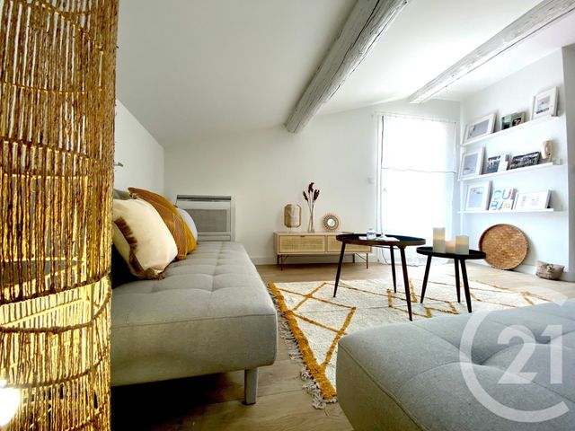 Appartement T3 à louer - 3 pièces - 40.5 m2 - NIMES - 30 - LANGUEDOC-ROUSSILLON - Century 21 Dhuoda