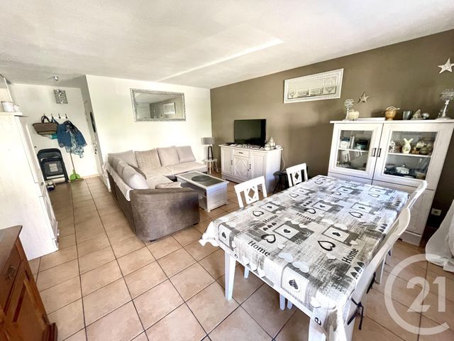 Appartement F3 à louer - 3 pièces - 65.33 m2 - NIMES - 30 - LANGUEDOC-ROUSSILLON - Century 21 Dhuoda