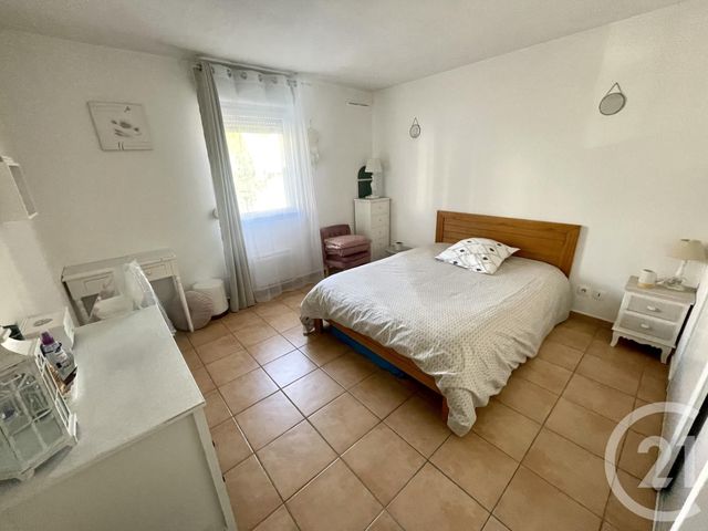 Appartement F3 à louer - 3 pièces - 65.33 m2 - NIMES - 30 - LANGUEDOC-ROUSSILLON - Century 21 Dhuoda