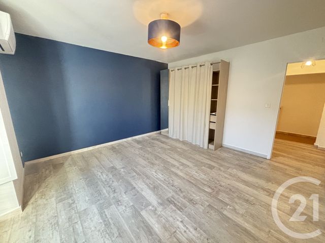 Appartement T2 à louer - 2 pièces - 46.67 m2 - NIMES - 30 - LANGUEDOC-ROUSSILLON - Century 21 Dhuoda