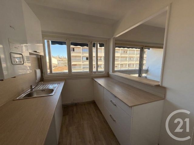Appartement à vendre - 5 pièces - 110.92 m2 - NIMES - 30 - LANGUEDOC-ROUSSILLON - Century 21 Dhuoda