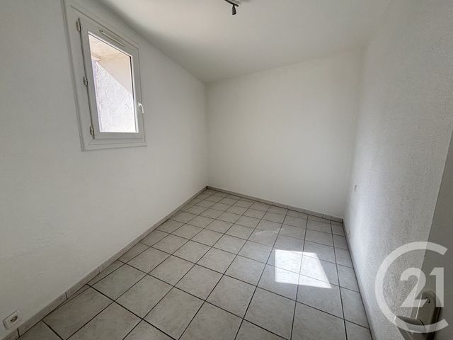 Appartement T2 à louer - 2 pièces - 35.98 m2 - NIMES - 30 - LANGUEDOC-ROUSSILLON - Century 21 Dhuoda