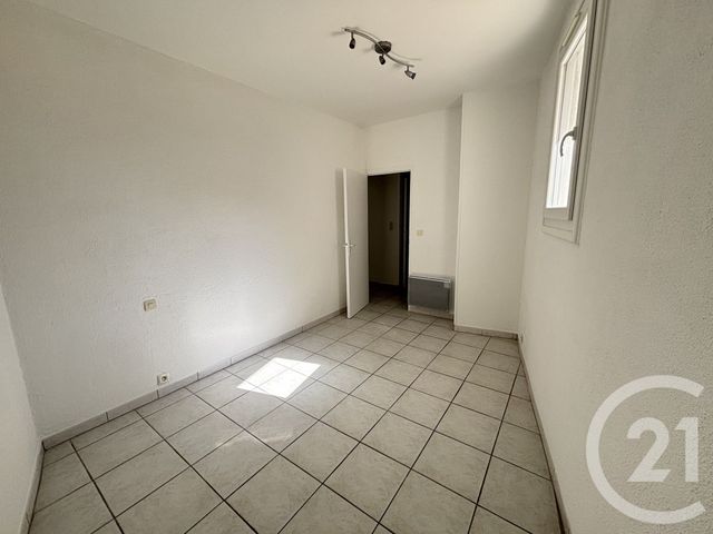 Appartement T2 à louer - 2 pièces - 35.98 m2 - NIMES - 30 - LANGUEDOC-ROUSSILLON - Century 21 Dhuoda