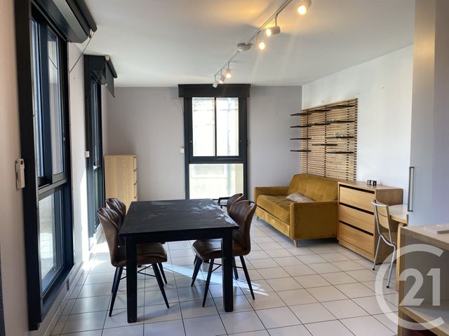 Appartement T2 à louer - 2 pièces - 53.4 m2 - NIMES - 30 - LANGUEDOC-ROUSSILLON - Century 21 Dhuoda