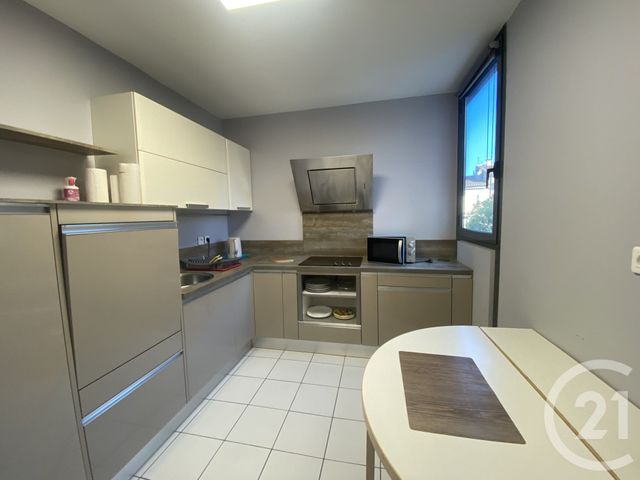 Appartement T2 à louer - 2 pièces - 53.4 m2 - NIMES - 30 - LANGUEDOC-ROUSSILLON - Century 21 Dhuoda