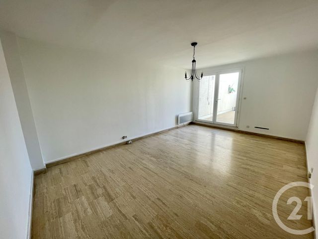 Appartement F4 à vendre - 4 pièces - 86.08 m2 - NIMES - 30 - LANGUEDOC-ROUSSILLON - Century 21 Dhuoda